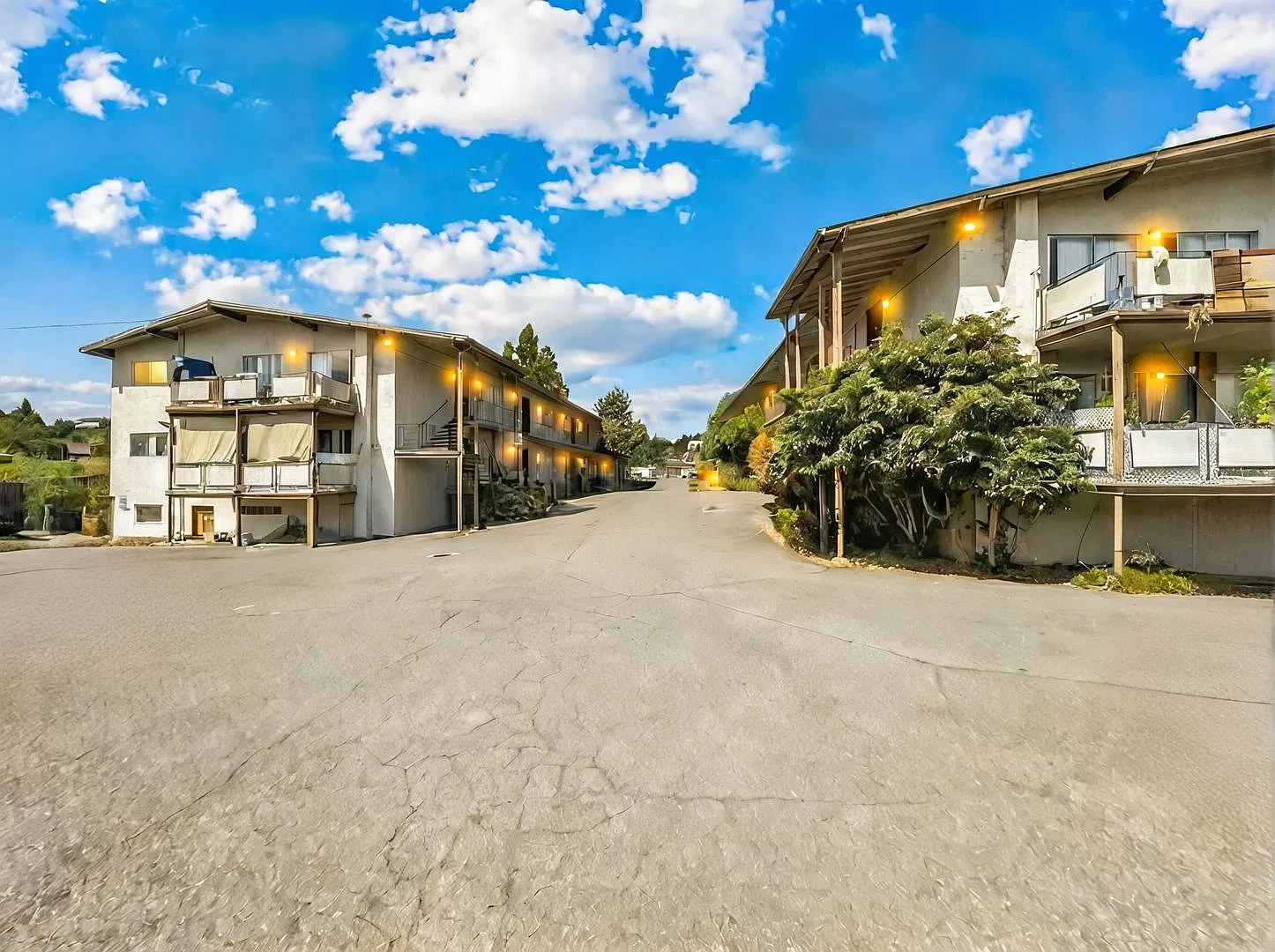 510 Fairgrounds Dr — Photo 1