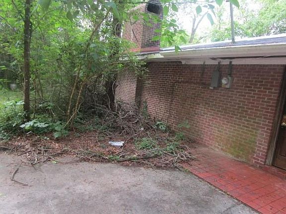 3rd image of 9056 Hooper Rd
