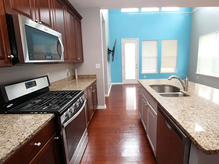 33339 Lone Cedar Lndg — Photo 4