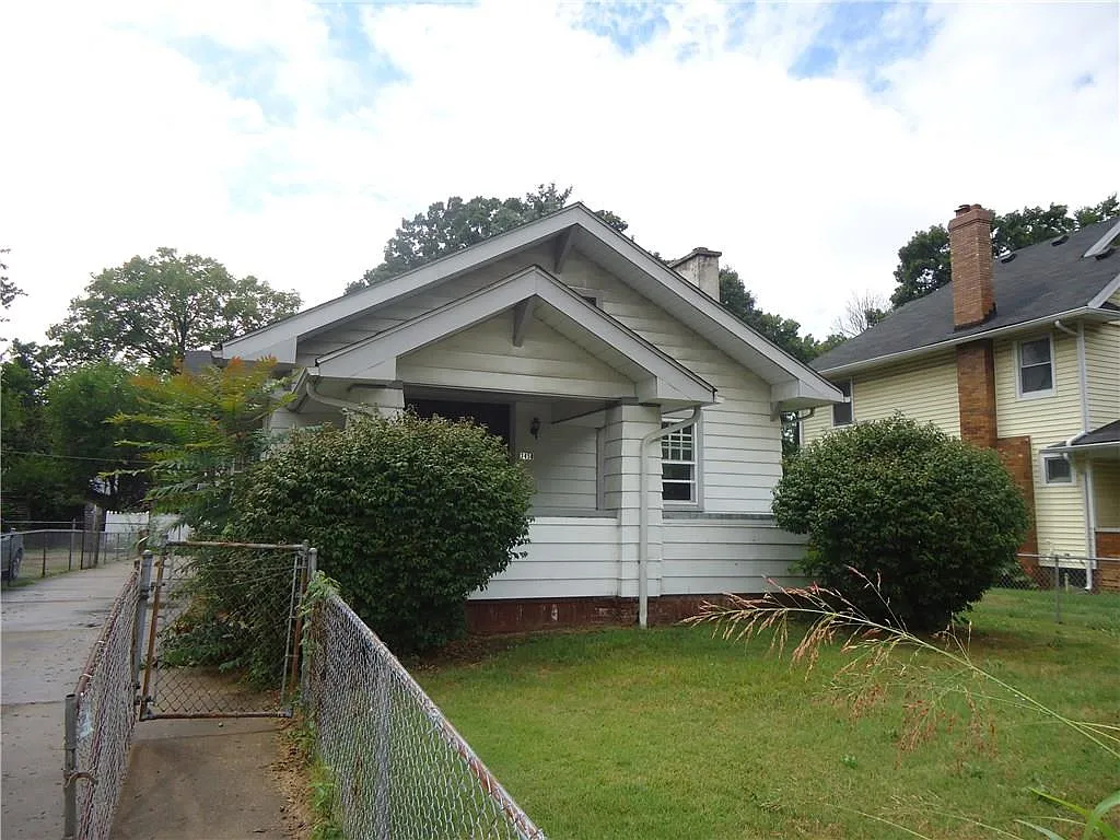 3458 Birchwood Ave photo 1
