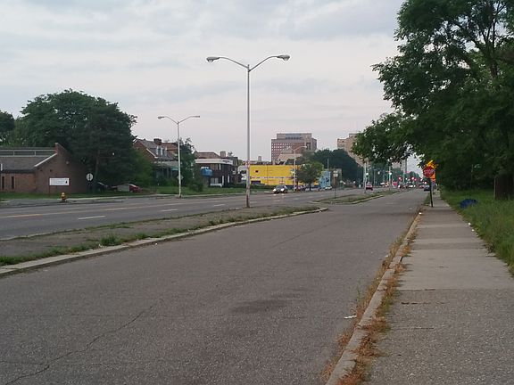 4th image of 2360w Grand Boulevald