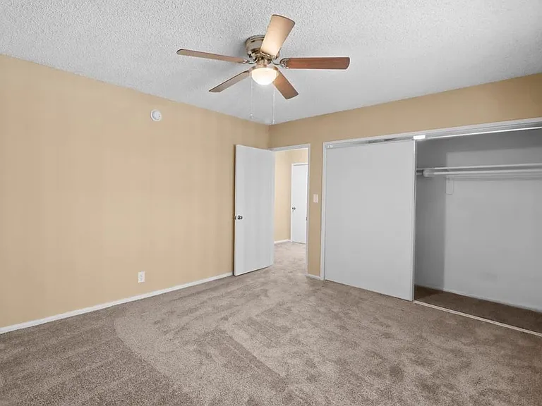 14332 Riverside Dr #5 — Photo 30