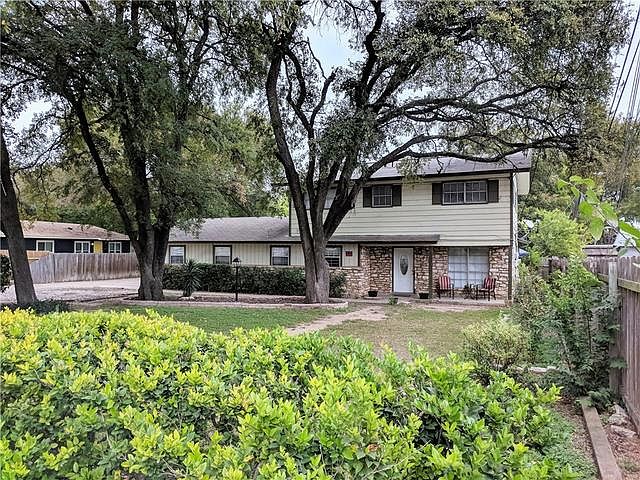 2nd image of 3302 Northeast Dr
