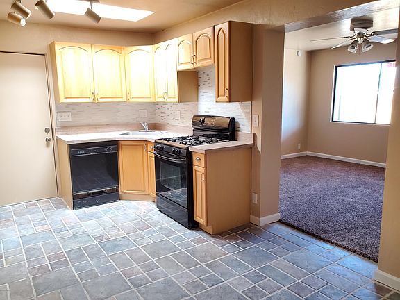 5th image of 2857 N Dodge Blvd