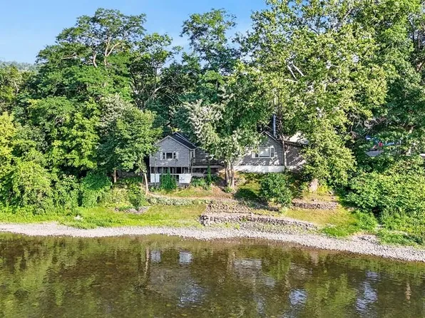 2269 Riverside Dr, Sayre, PA 18840