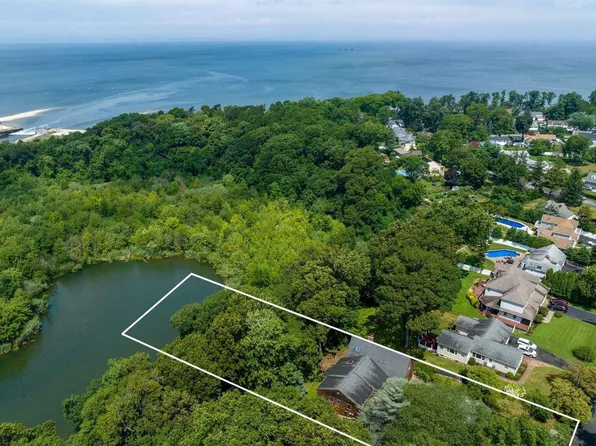 14 Blanchard Drive, Northport, NY 11768