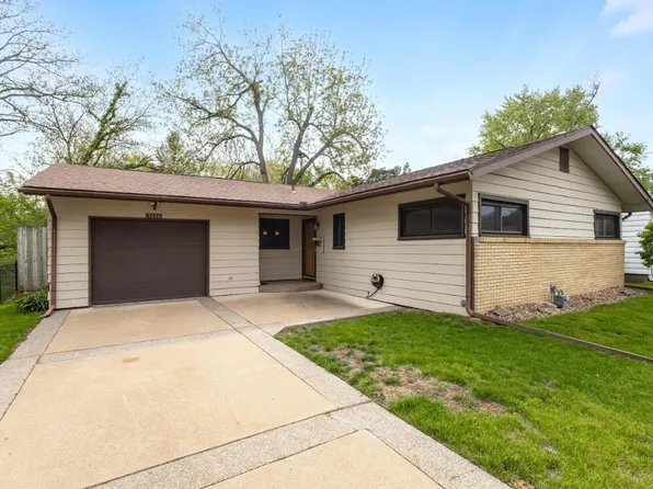 2636 6th St, East Moline, IL 61244
