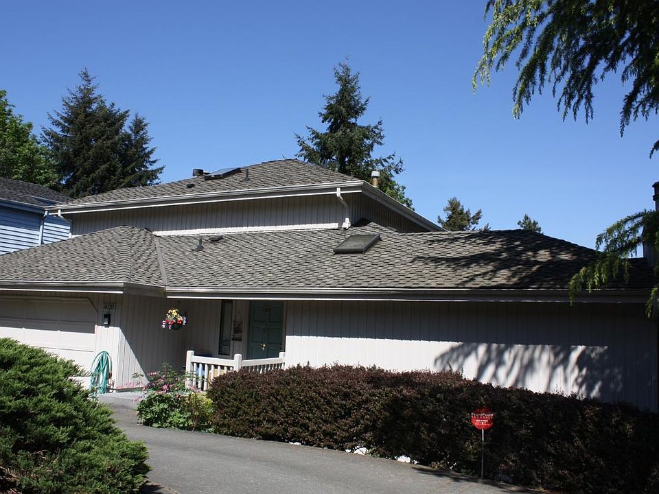 Front of house - 2 blocks away from Somerset Elementary