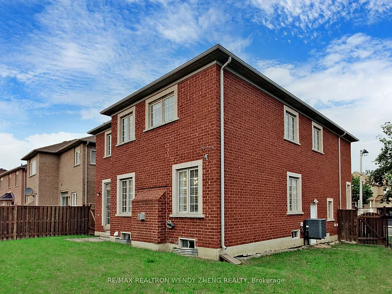 300 Sunny Meadow Blvd #UPPER — Photo 38