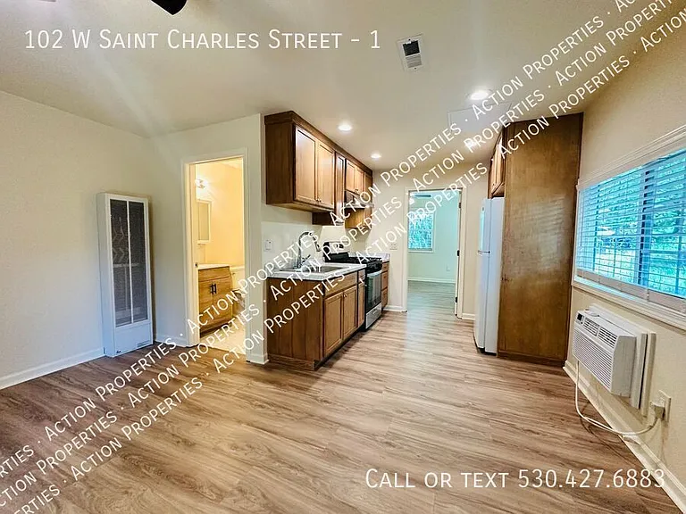 102 Saint Charles St W #1 — Photo 3
