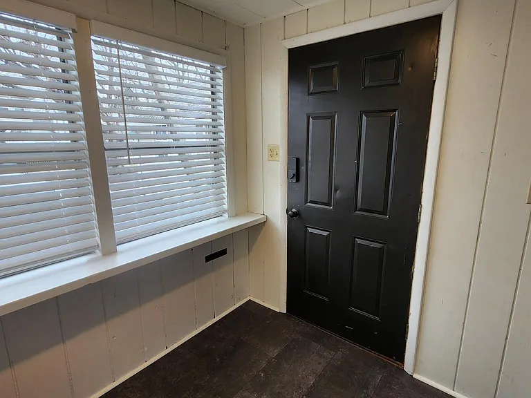 540 W 3rd St #B — Photo 25