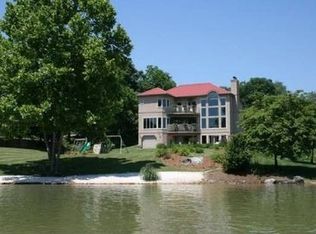 209 Sandy Point Dr, Blountville, TN 37617