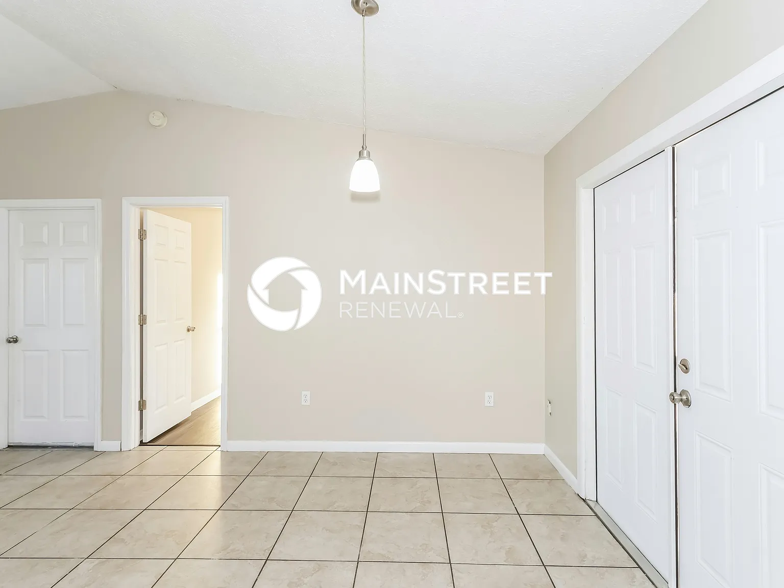 866 Glendale Ave NW — Photo 4