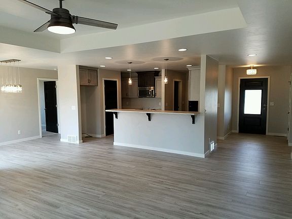 2nd image of 213 Howard Dr