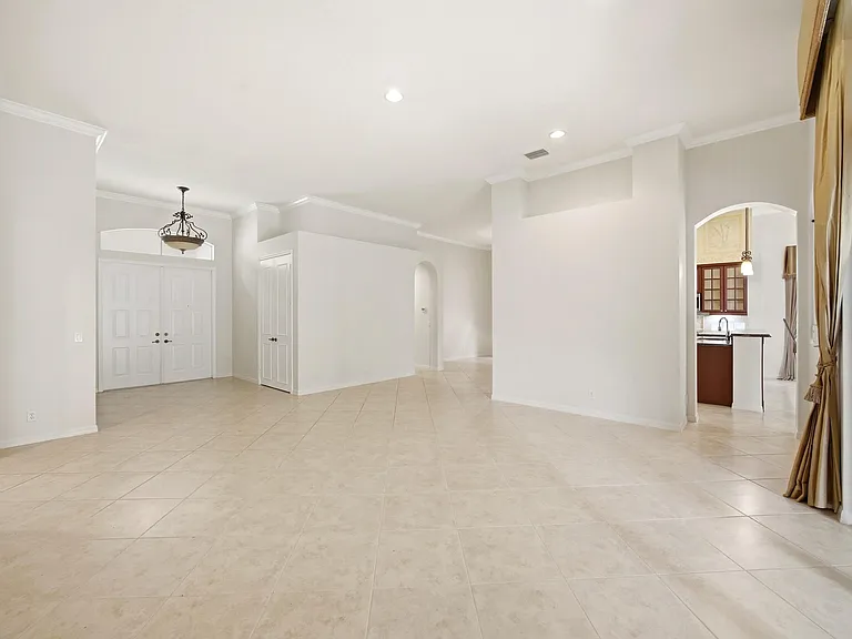 195 Sedona Way — Photo 10