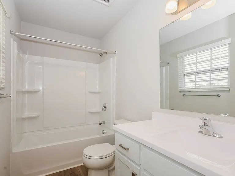 7302 Sessile Cir — Photo 30