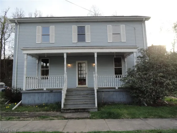 405 Valley St, New Cumberland, WV 26047