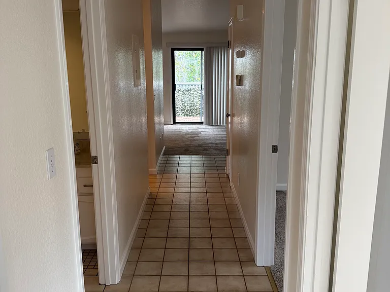 2904 Leotar Cir #37 — Photo 6