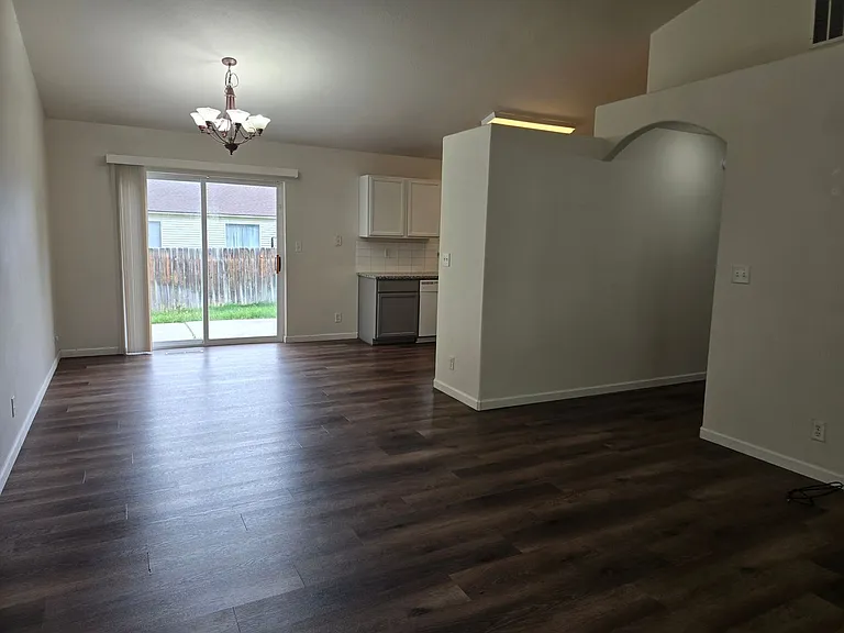 2911 Denise Ave — Photo 3