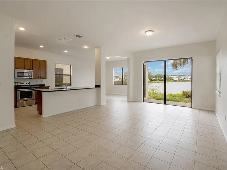 5265 Beckton Rd — Photo 4