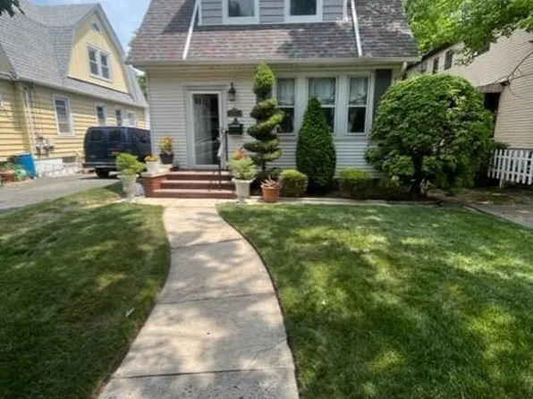 145 Eltingville Blvd, Staten Island, NY 10312