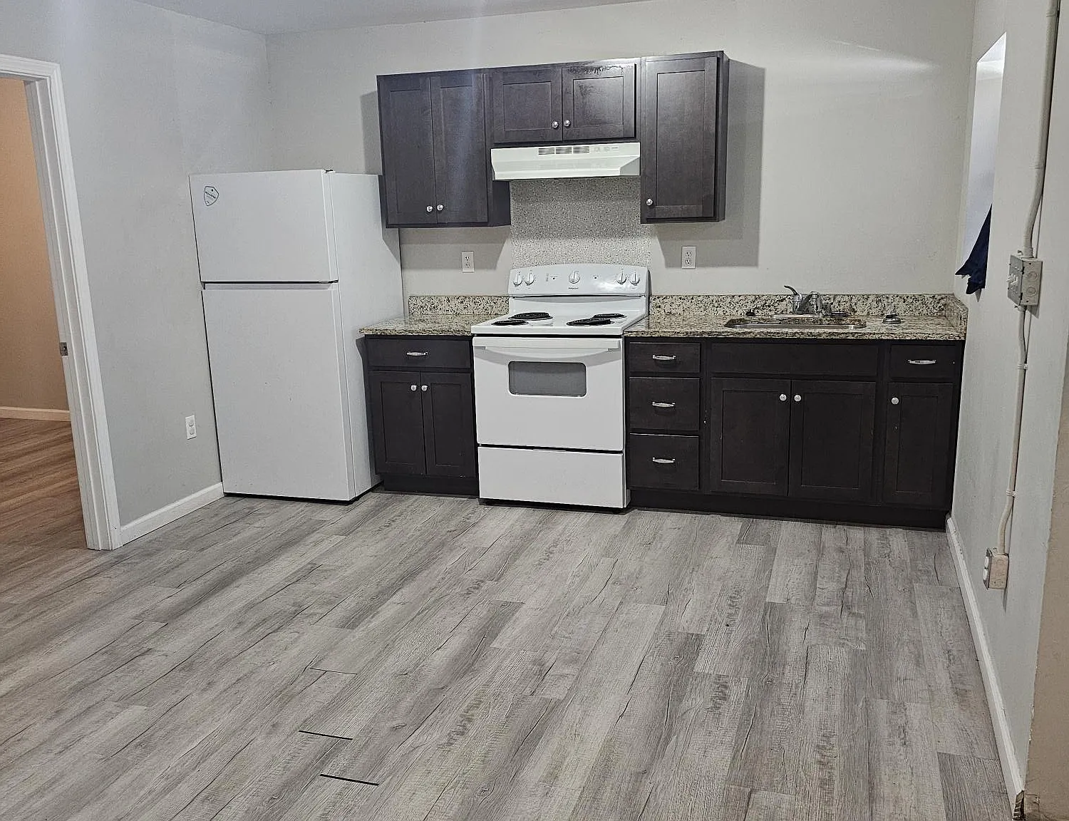 2 bed, $955 — Photo 2