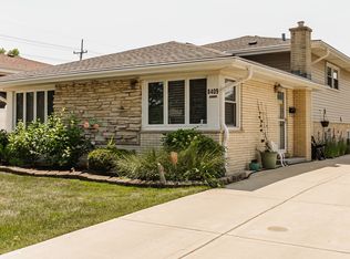 8409 W Johanna Dr, Niles, IL