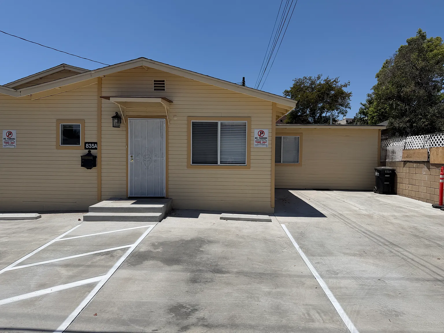 2 bed, 900 sqft, $3,000 — Photo 1