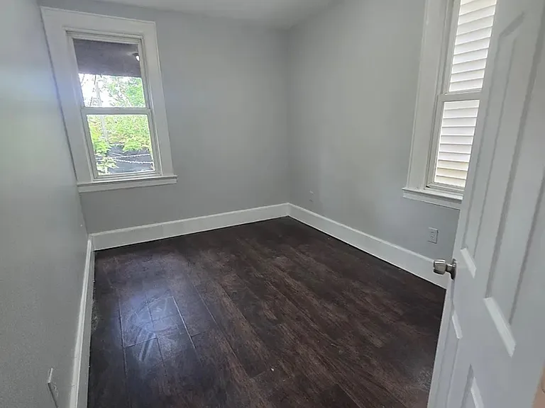 380 Sanford Ave #1L — Photo 3