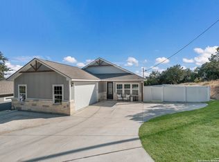 1025 Alta Vista Ln, Canyon Lake, TX 78133