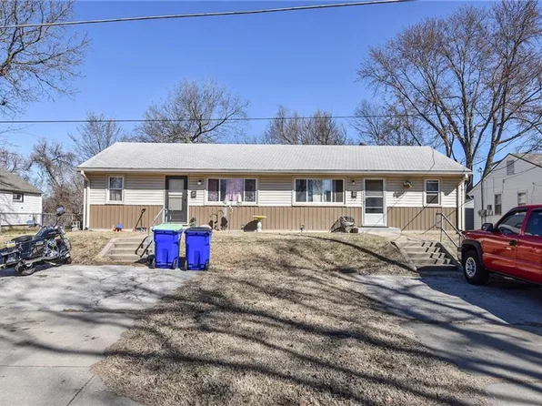 11104 W 49th Ter, Shawnee, KS 66203