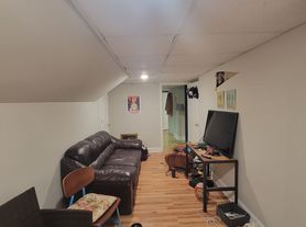 1185 Commonwealth Ave