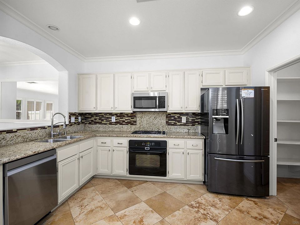 1st image of 6369 Avenida De Las Vistas Unit 4