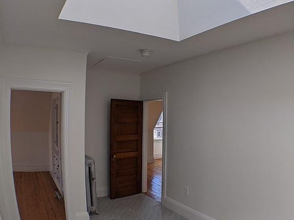 Apartment entrance + sky window