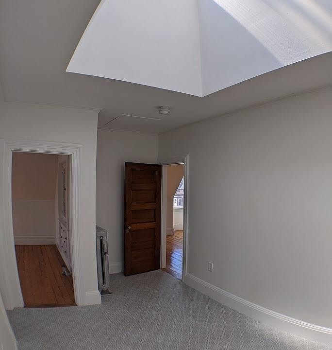 Apartment entrance + sky window