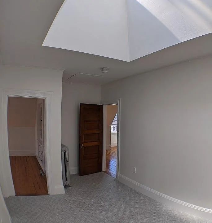 Apartment entrance + sky window