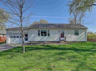 607 F Ave, Kalona, IA 52247