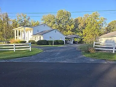 2576 Old State Road 37 S — Photo 2