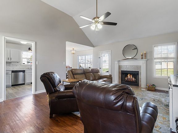 5th image of 1157 Snoopy Dr