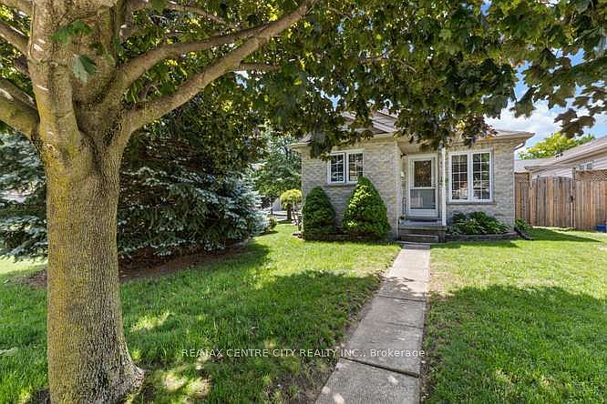 1st image of 463 Exmouth Cir