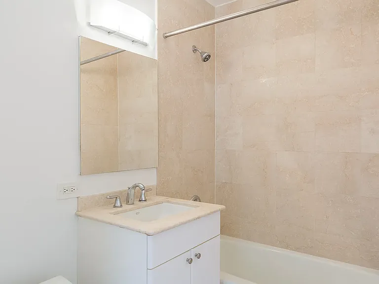 235 W 48th St #14R — Photo 6