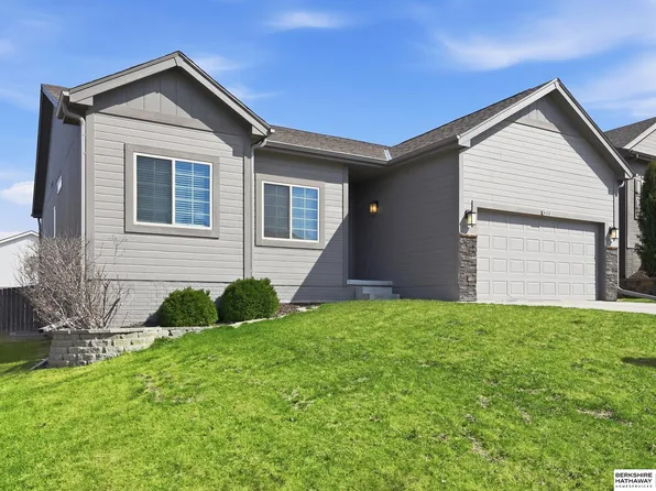 16418 Lilac St, Omaha, NE 68116