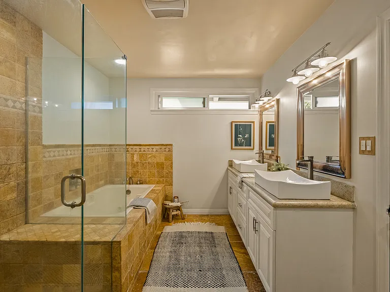 6213 S Corning Ave — Photo 24