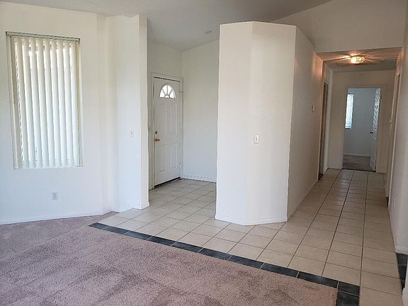 5th image of 68412 Descanso Cir