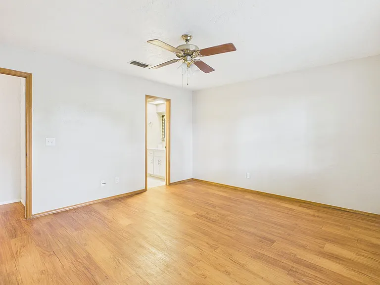 5822 Syracuse Dr — Photo 30