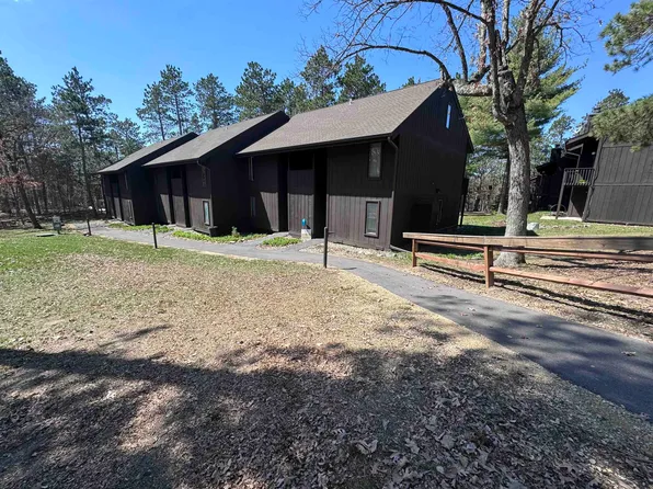1 Walnut Trl, Wisconsin Dells, WI 53965