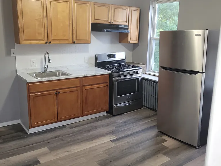 401 S Macon St #2 — Photo 3
