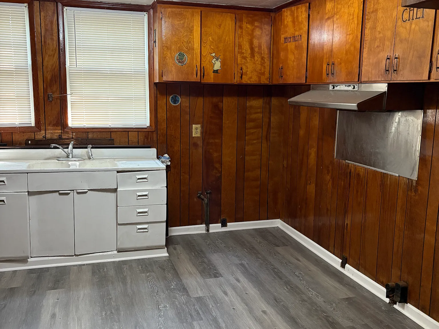 2020 E 3rd St — Photo 3