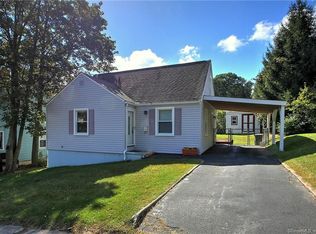 32 Cove St, West Haven, CT 06516