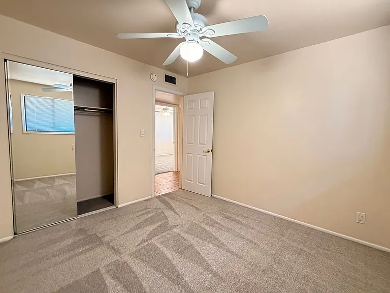 718 E Manhatton Dr — Photo 11